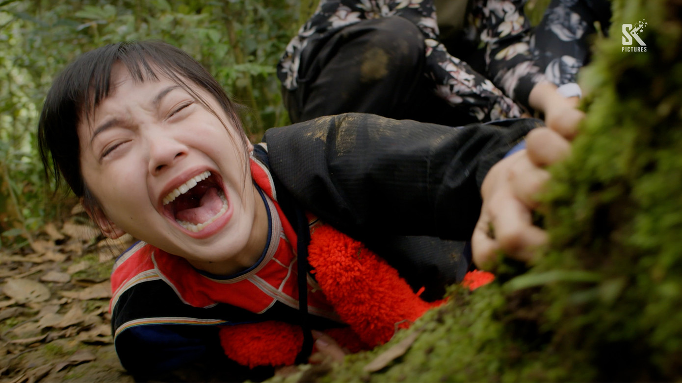 Pu gặp nạn khi vào rừng cùng kẻ lạ. Pu gặp nạn khi vào rừng cùng kẻ lạ.