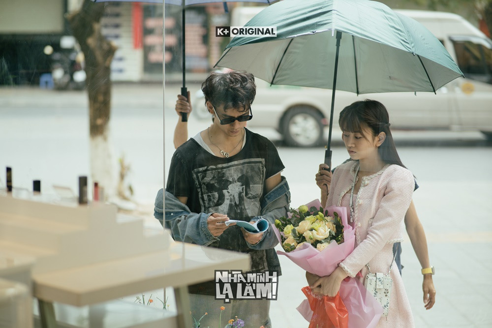 Cô chịu nhiều áp lực khi đóng cùng các diễn viên gạo cội. Cô chịu nhiều áp lực khi đóng cùng các diễn viên gạo cội.