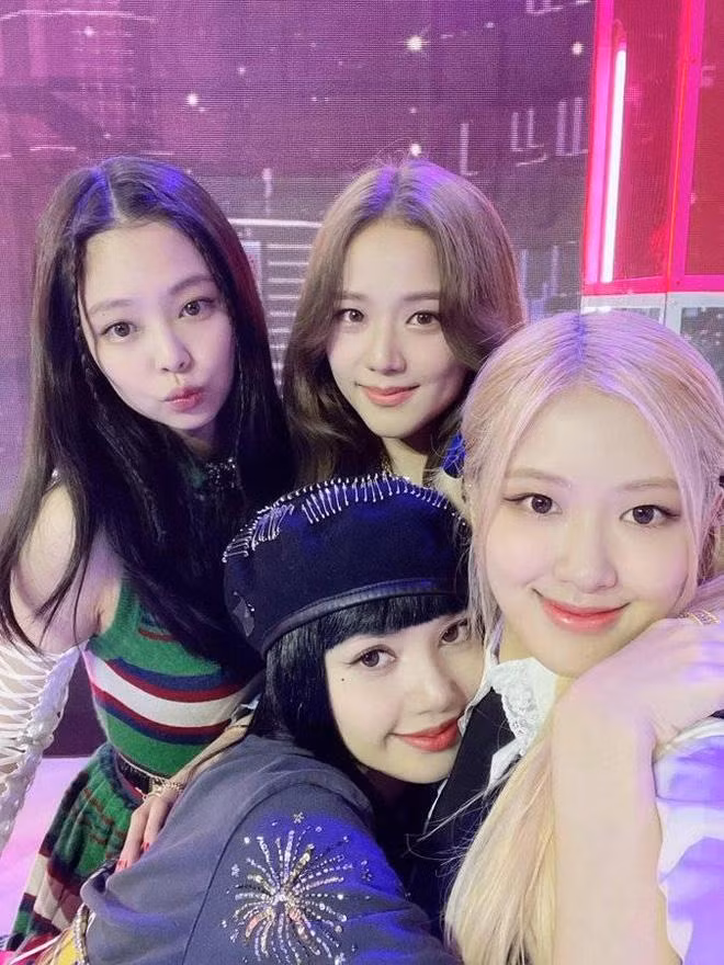 Rosé là cô gái nhuộm tóc nhiều nhất BLACKPINK Rosé là cô gái nhuộm tóc nhiều nhất BLACKPINK