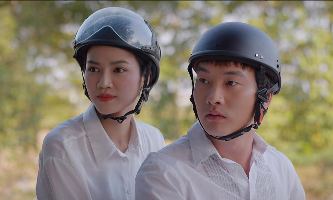 Khán giả bất ngờ với sự thực giả trân sau những cảnh lái xe. Khán giả bất ngờ với sự thực giả trân sau những cảnh lái xe.