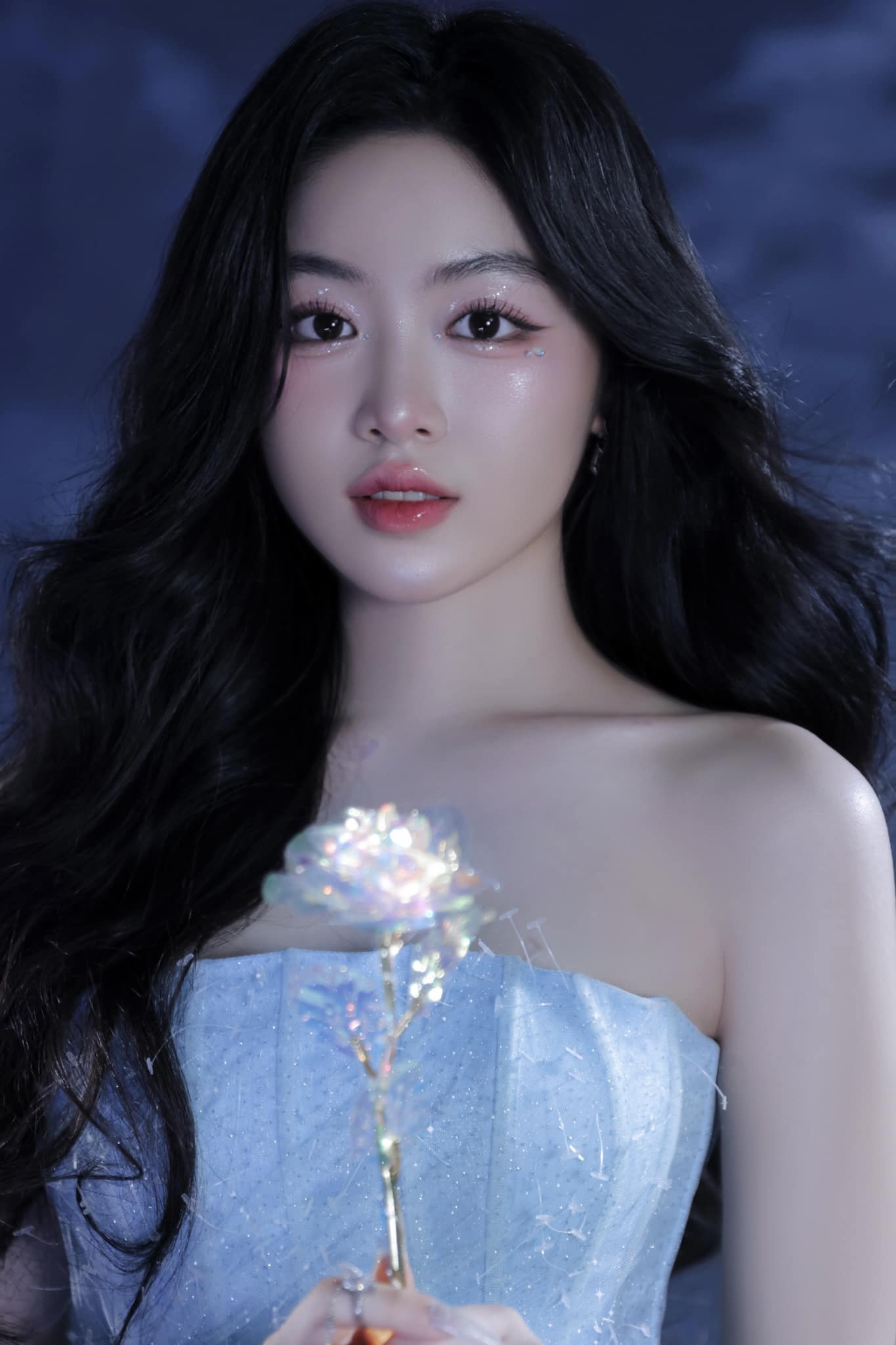 Lọ Lem rất bình tĩnh đối mặt với các bình luận tiêu cực.