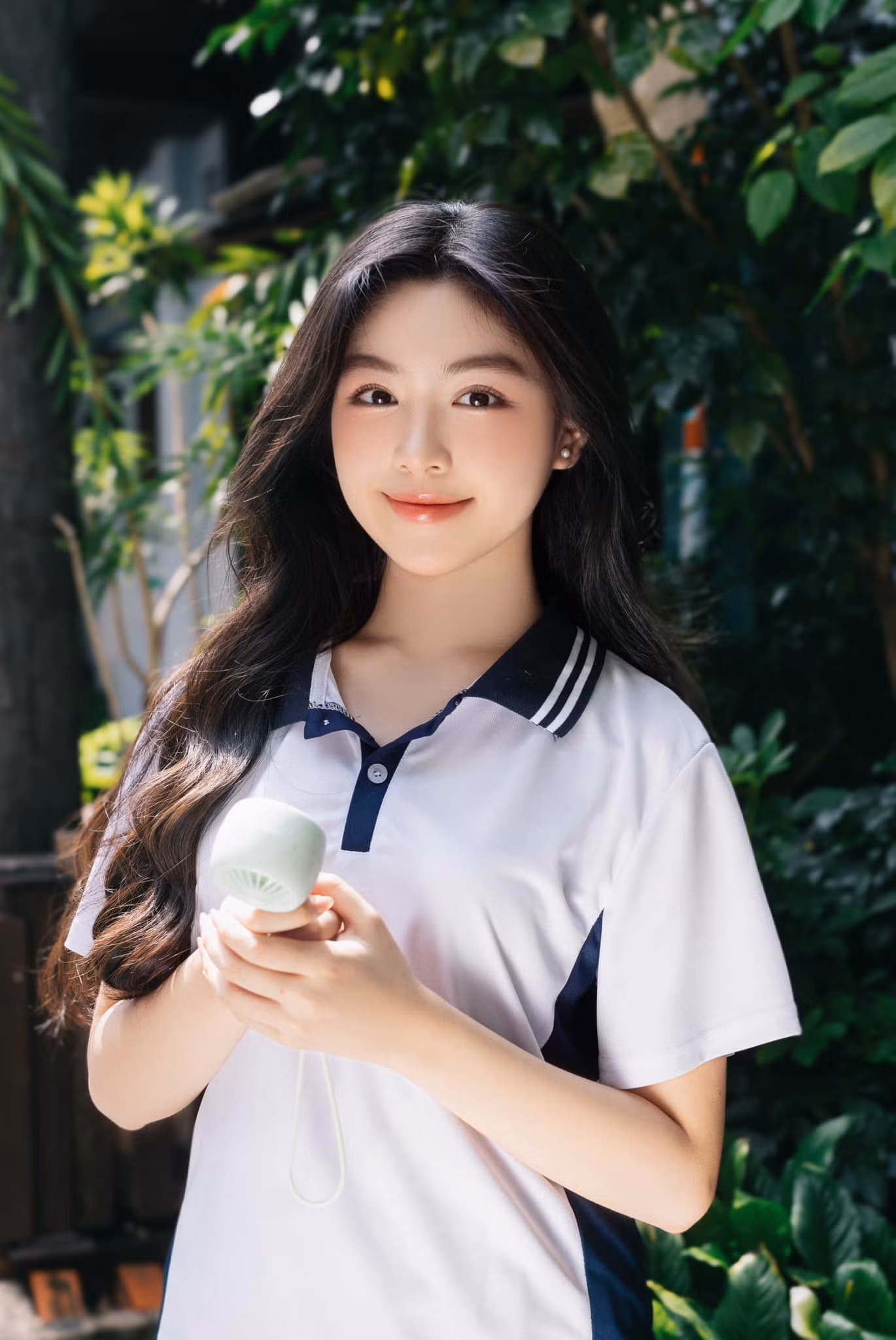 Lọ Lem nổi tiếng từ khi chưa gia nhập showbiz.