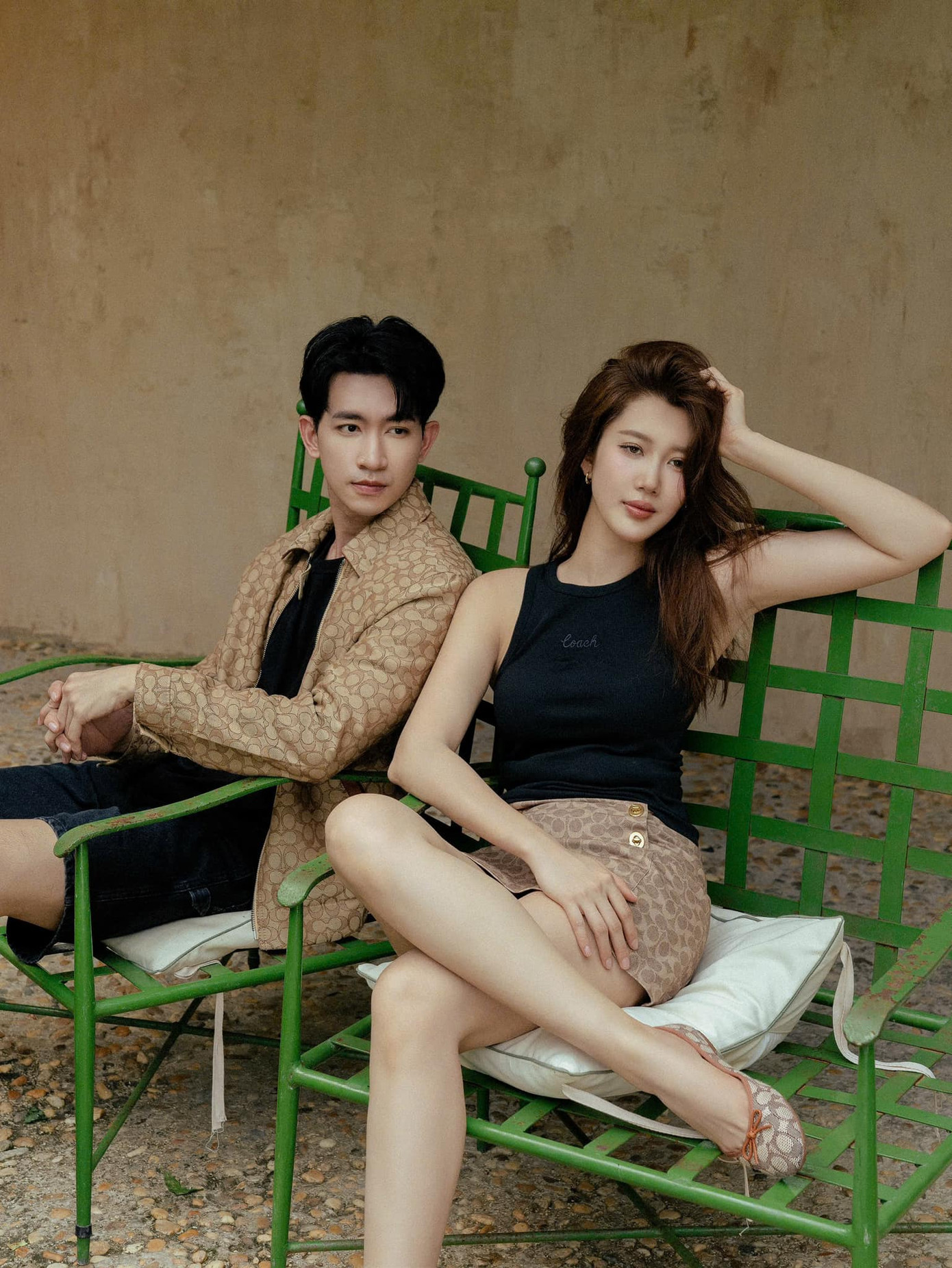 Thúy Ngân - Võ Cảnh đang vướng tin đồn hẹn hò sau khi nên duyên trên phim. Thúy Ngân - Võ Cảnh đang vướng tin đồn hẹn hò sau khi nên duyên trên phim.