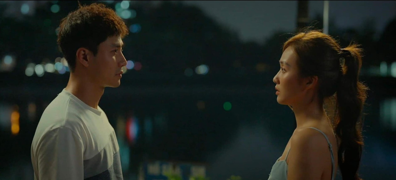 Khả Ngân - Thanh Sơn vô cùng ngọt ngào trên phim. Khả Ngân - Thanh Sơn vô cùng ngọt ngào trên phim.