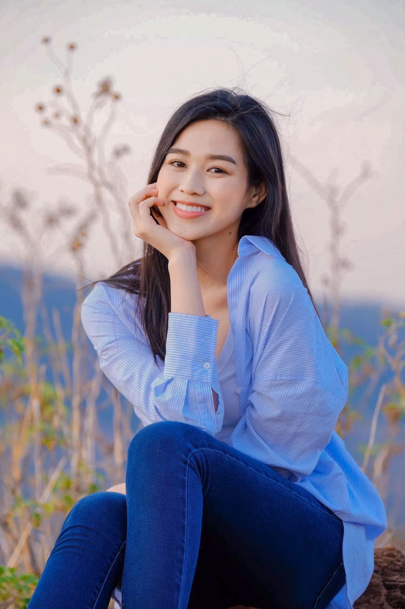Đỗ Thị Hà vẫn giữ hình ảnh giản dị. Đỗ Thị Hà vẫn giữ hình ảnh giản dị.