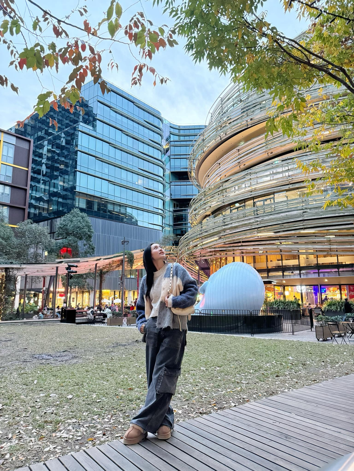 Nữ diễn viên liên tục cập nhật hình ảnh trong thời gian ở Úc. Nữ diễn viên liên tục cập nhật hình ảnh trong thời gian ở Úc.