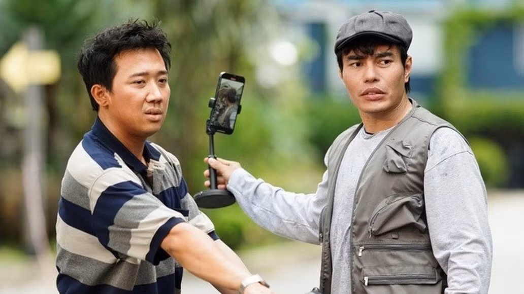 Lê Dương Bảo Lâm cuối cùng đã có một vai dài hơi sau khi xuất hiện thoáng qua ở Nhà Bà Nữ. Lê Dương Bảo Lâm cuối cùng đã có một vai dài hơi sau khi xuất hiện thoáng qua ở Nhà Bà Nữ.