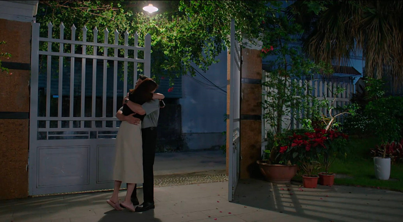 Vũ và Ngân Hà cuối cùng đã trở về bên nhau. Vũ và Ngân Hà cuối cùng đã trở về bên nhau.