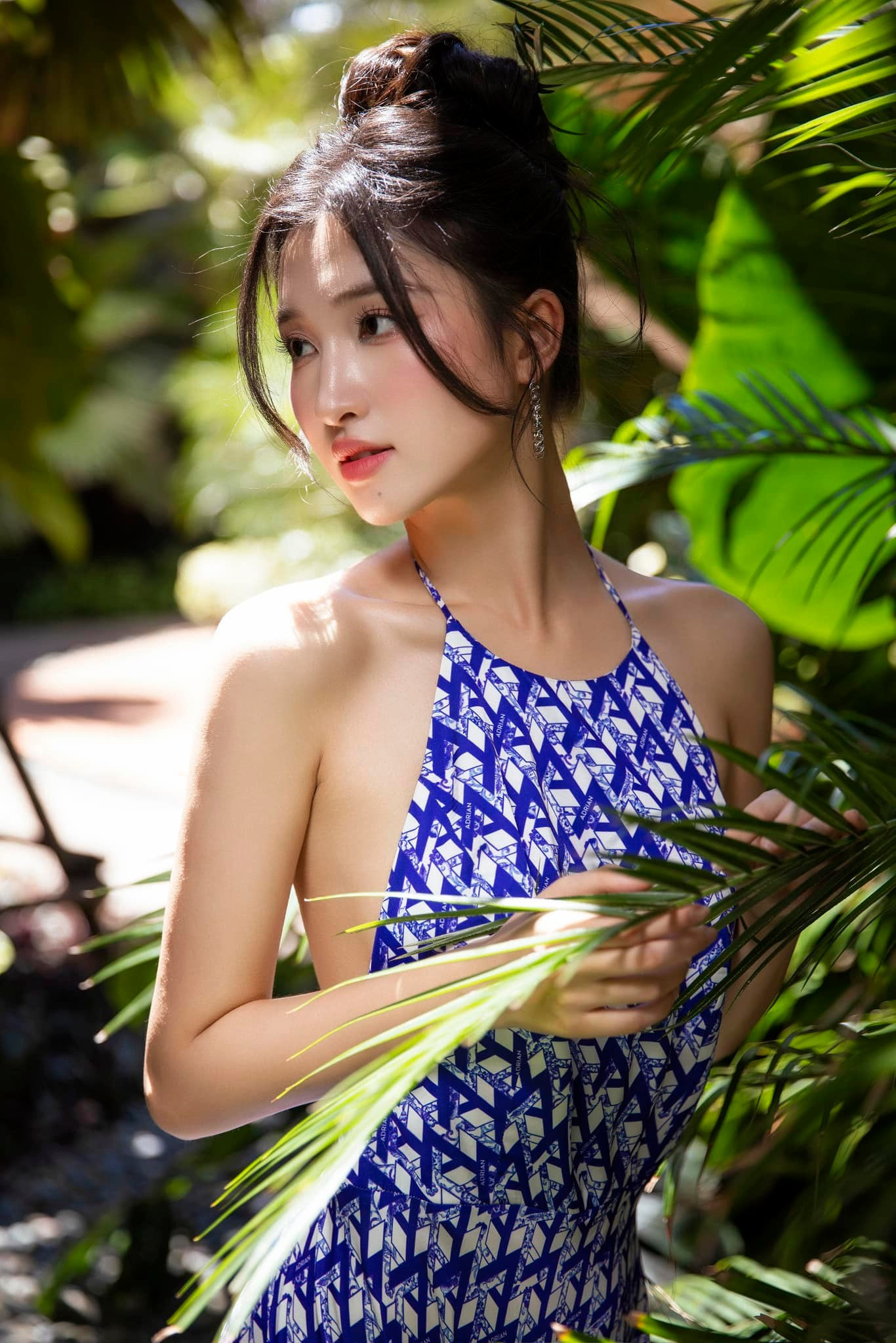 Phương Nhi được khen ngày càng ứng xử khéo léo. Phương Nhi được khen ngày càng ứng xử khéo léo.