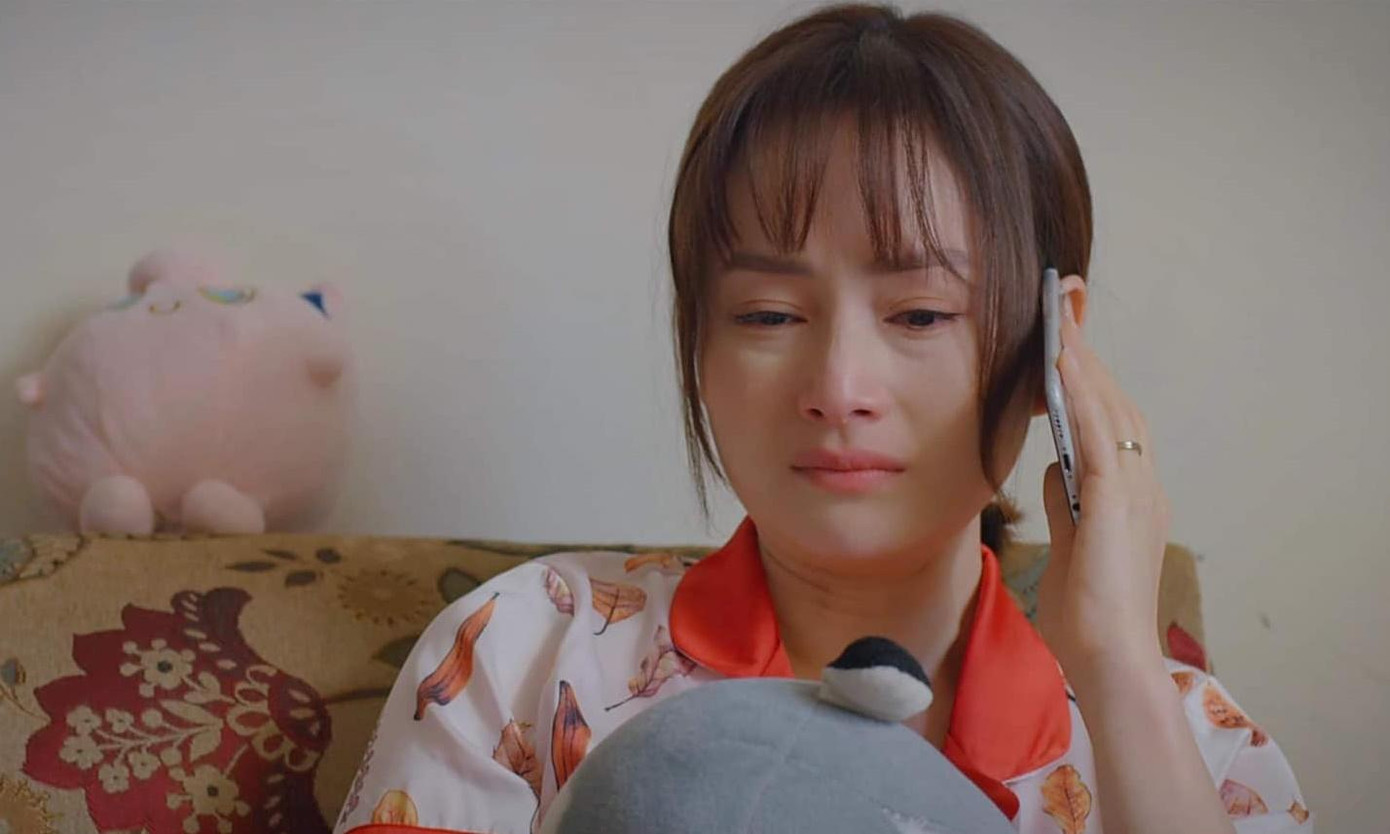 Vân Khánh chỉ biết khóc xin lỗi mẹ đẻ vì quyết định sai lầm ngày xưa