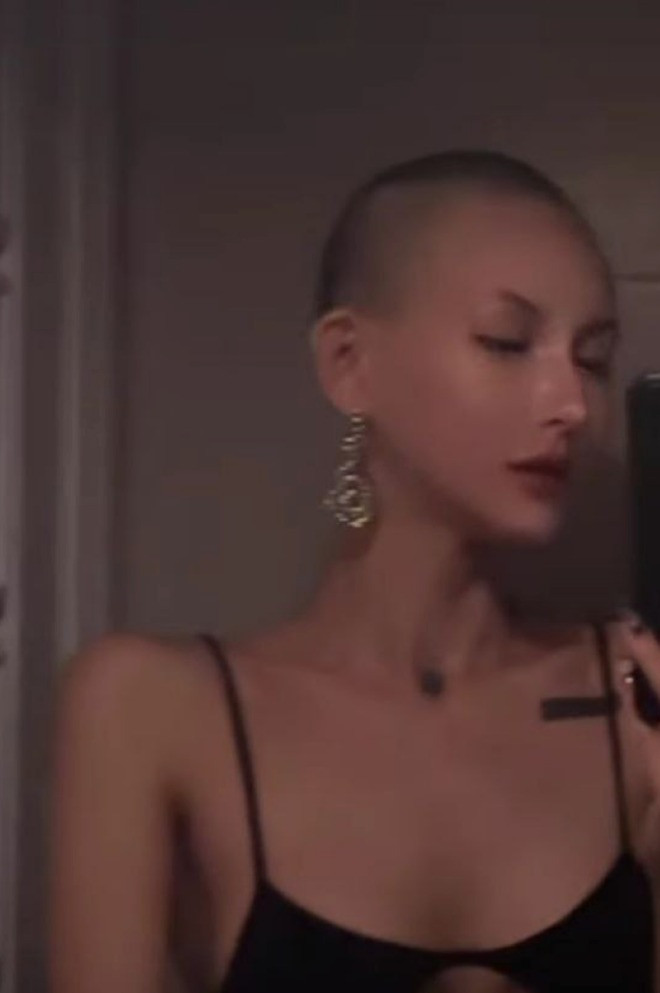 Hình ảnh mới của Lâm Minh khiến netizen nhớ đến hoàn cảnh của Britney Spears năm xưa. Hình ảnh mới của Lâm Minh khiến netizen nhớ đến hoàn cảnh của Britney Spears năm xưa.