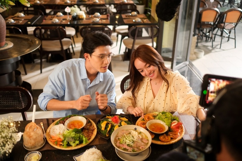 Yêu Nhầm Bạn Thân thừa hưởng kịch bản ổn từ bản gốc của Thái Lan. Yêu Nhầm Bạn Thân thừa hưởng kịch bản ổn từ bản gốc của Thái Lan.