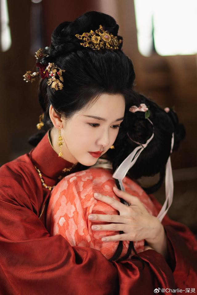 Quý Nữ là bất ngờ lớn của phim Hoa ngữ. Quý Nữ là bất ngờ lớn của phim Hoa ngữ.