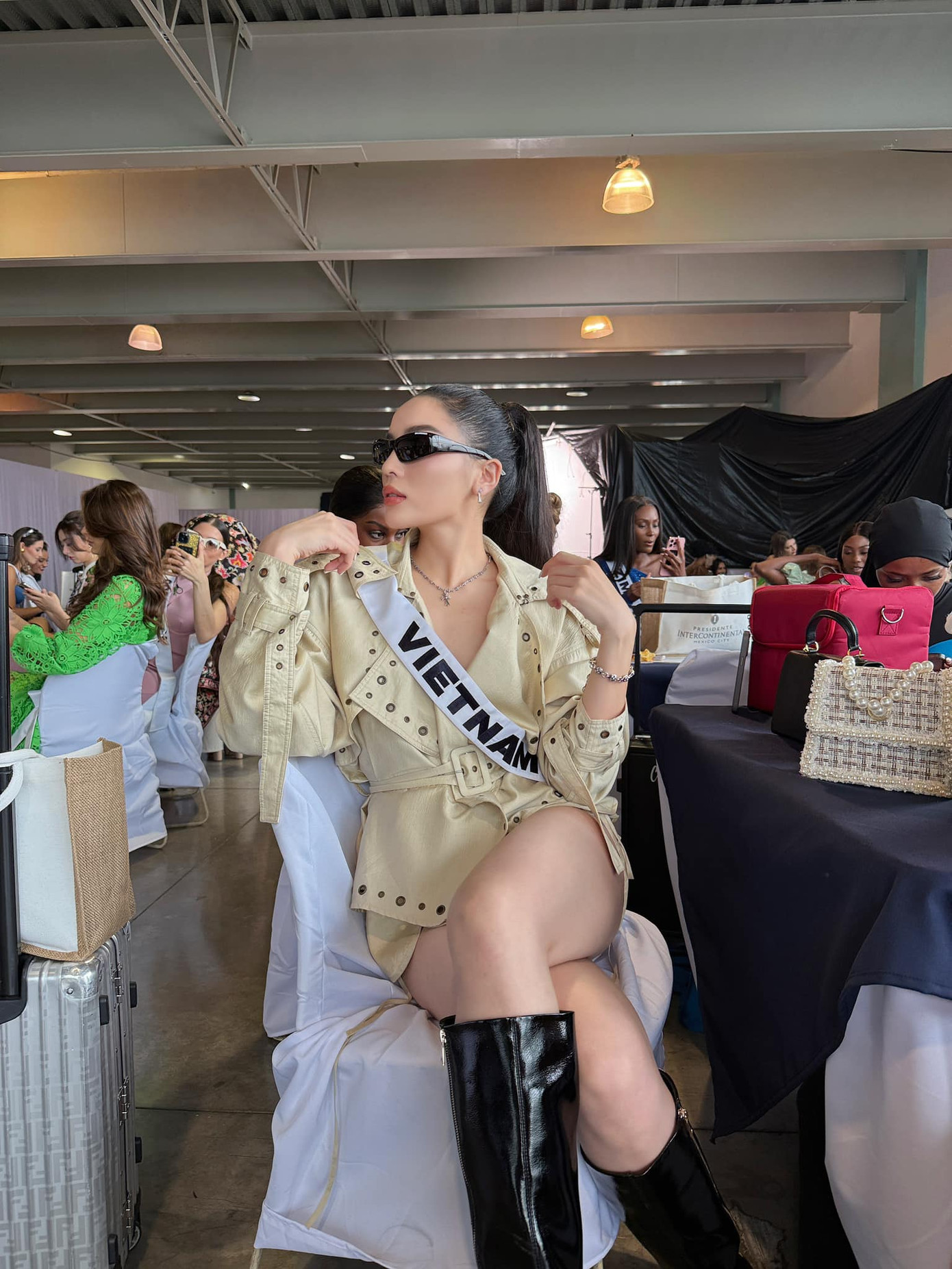 Tài khoản Instagram của Miss Universe phải chăng chưa đánh giá được năng lực "hút tương tác" siêu khủng của các đại diện Việt Nam? Tài khoản Instagram của Miss Universe phải chăng chưa đánh giá được năng lực "hút tương tác" siêu khủng của các đại diện Việt Nam?