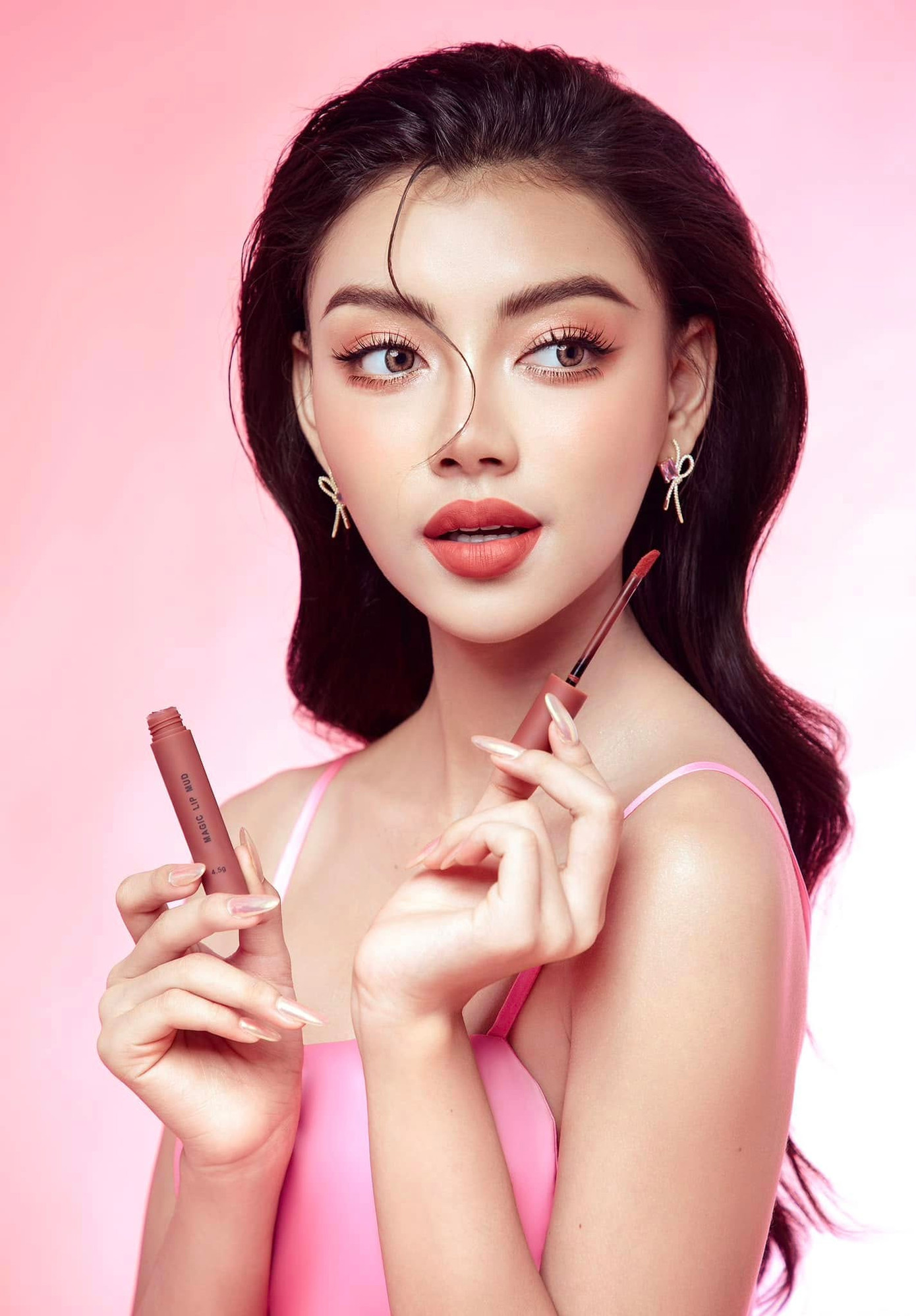 Sau cuộc thi, cô có nhiều hợp đồng quảng cáo. Sau cuộc thi, cô có nhiều hợp đồng quảng cáo.