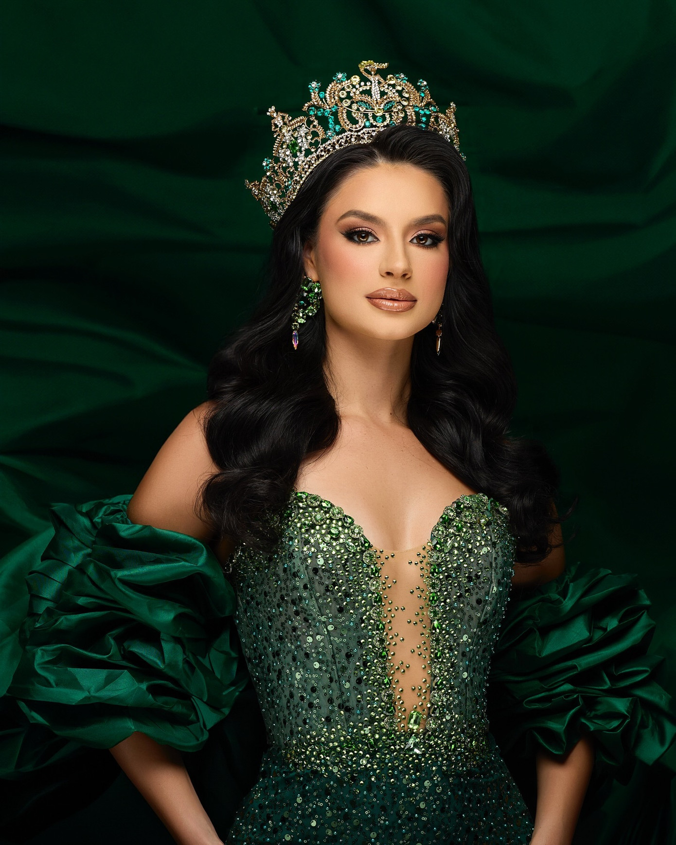 Nếu Samantha Keaton bị tước vương miện thì vị trí Top 20 MGI 2024 cũng sẽ không còn. Nếu Samantha Keaton bị tước vương miện thì vị trí Top 20 MGI 2024 cũng sẽ không còn.