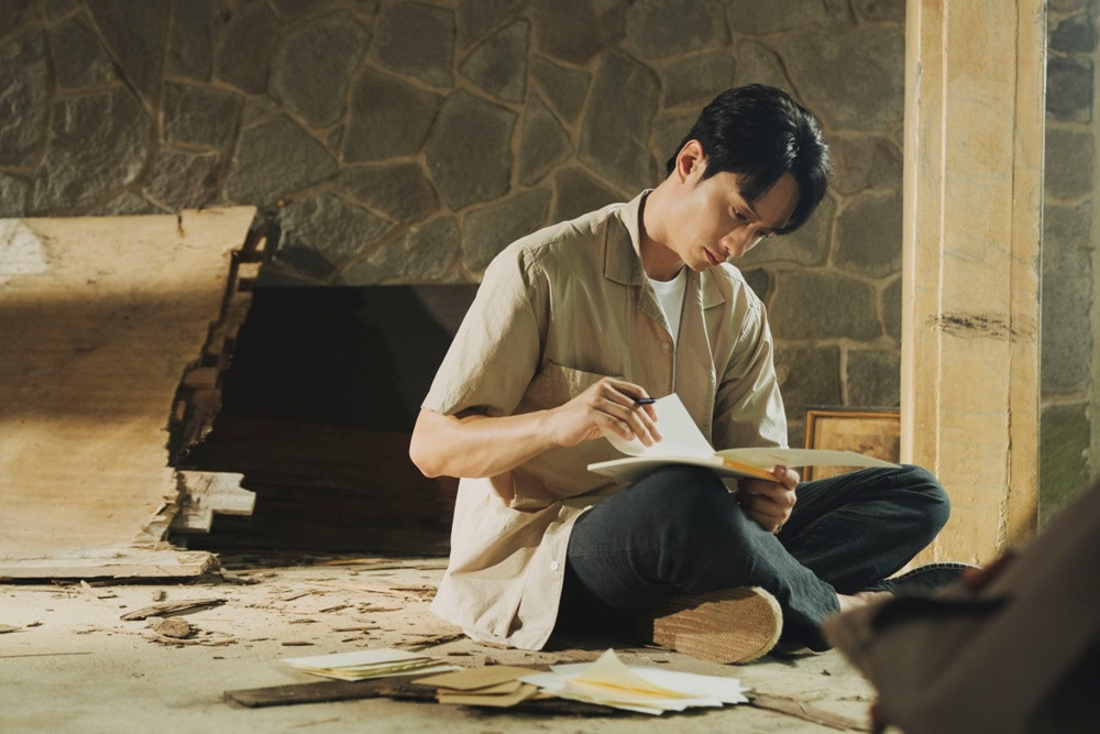 Netizen rất thích thú với Lưu Tuấn Khiêm phiên bản nhẹ nhàng thư sinh này. Netizen rất thích thú với Lưu Tuấn Khiêm phiên bản nhẹ nhàng thư sinh này.