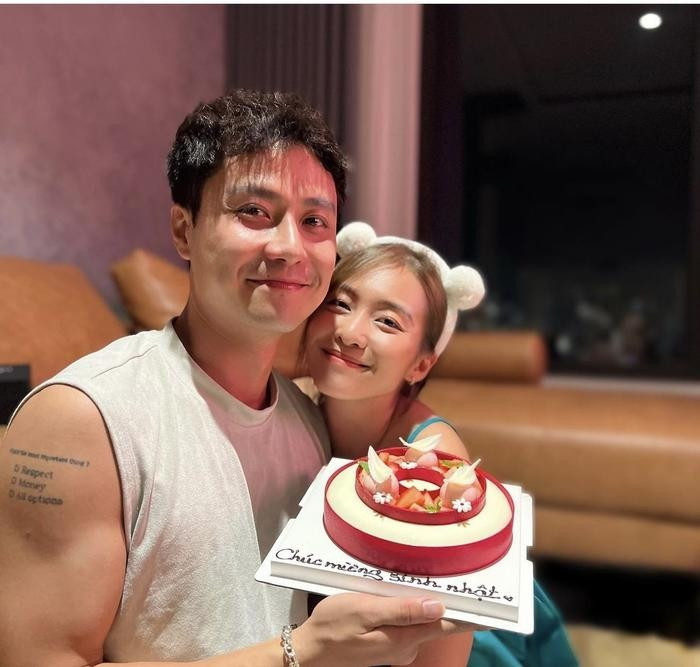 Những khoảnh khắc ngọt ngào khiến khán giả tin chắc hai người đang hẹn hò. Những khoảnh khắc ngọt ngào khiến khán giả tin chắc hai người đang hẹn hò.