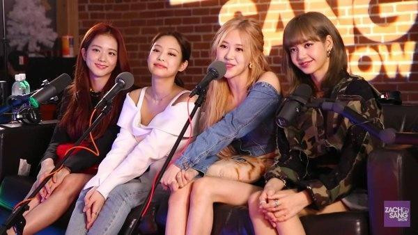 Jisoo nhiều lần chịu cảnh bên lề khi cả nhóm trò chuyện bằng tiếng Anh Jisoo nhiều lần chịu cảnh bên lề khi cả nhóm trò chuyện bằng tiếng Anh