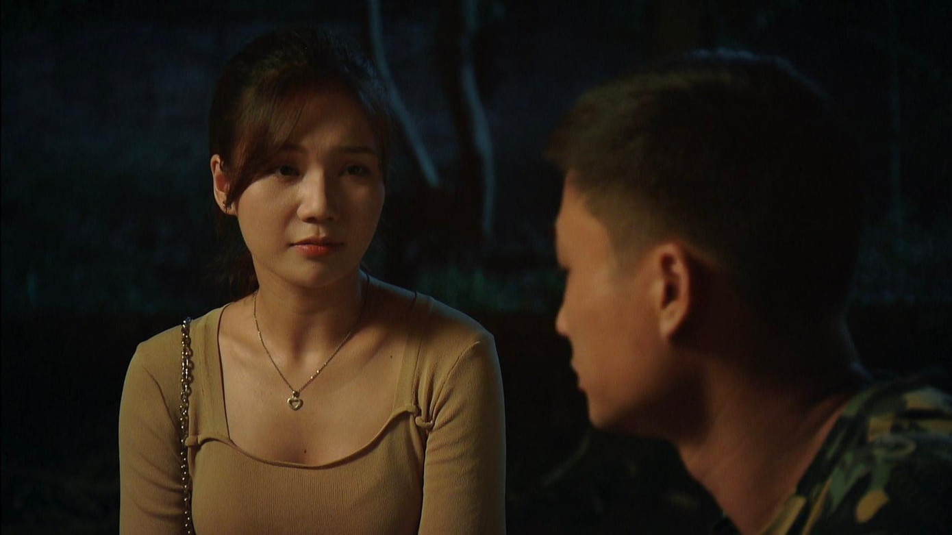 Trang phục của Ngọc bị nhiều khán giả phàn nàn Trang phục của Ngọc bị nhiều khán giả phàn nàn