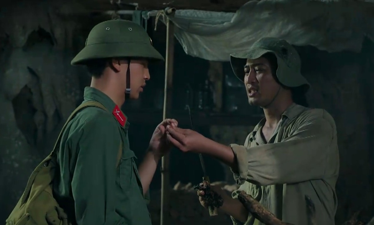 Doãn Quốc Đam ăn thịt chuột thật trong phim.