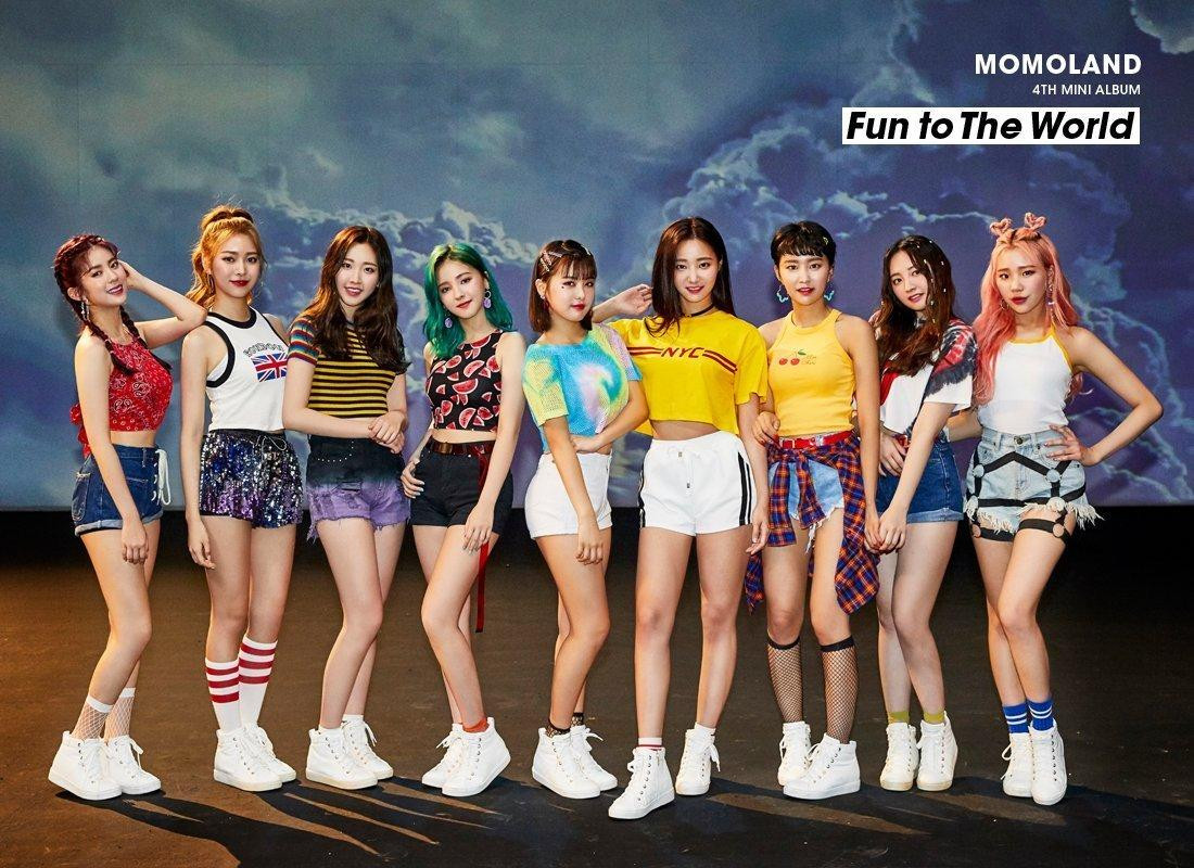 Yeon Woo từng là thành viên nổi bật trong Momoland. Yeon Woo từng là thành viên nổi bật trong Momoland.