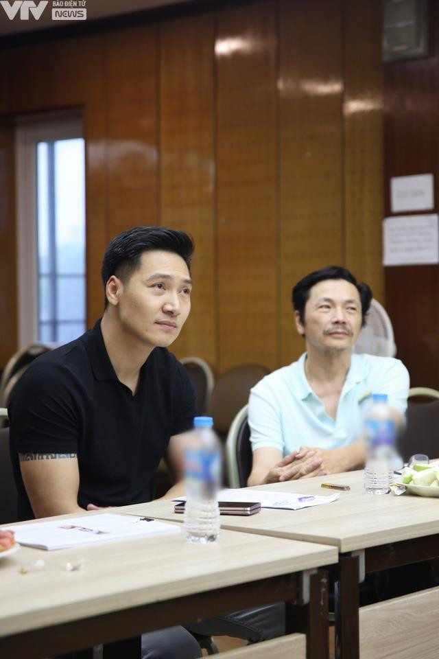 Hai diễn viên vừa cùng xuất hiện ở một chương trình.