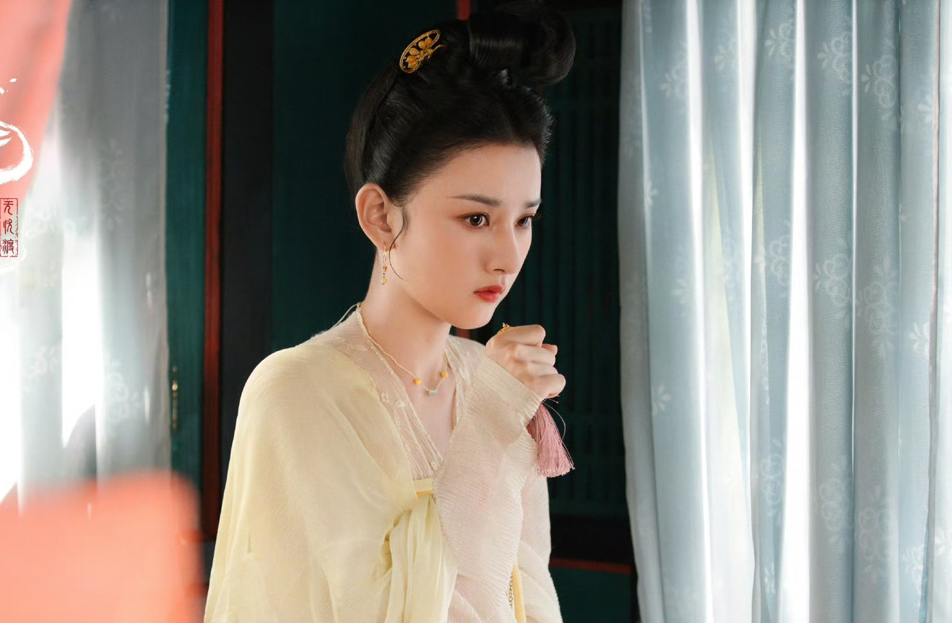 Vô Ưu Độ phải hoãn phát sóng vì Tống Tổ Nhi gặp bê bối.