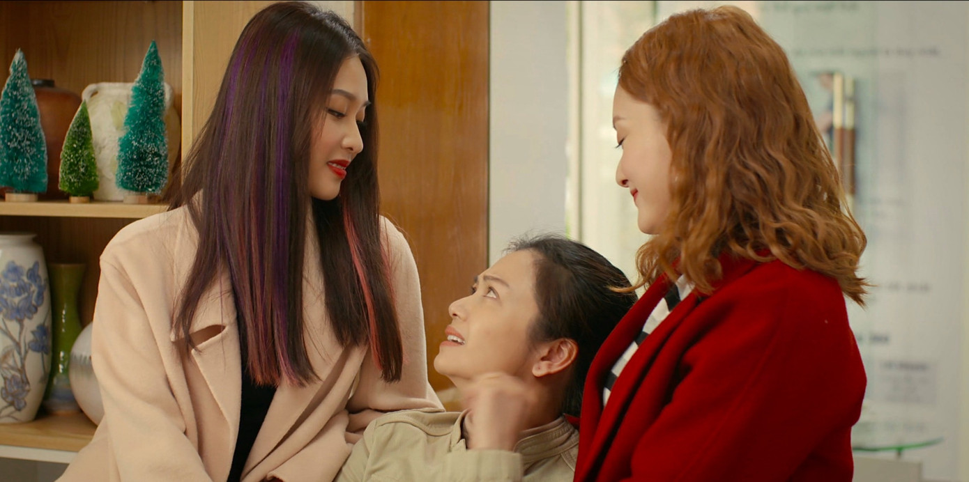 Gia Đình Mình Vui Bất Thình Lình lại là chuyện gia đình nhẹ nhàng.