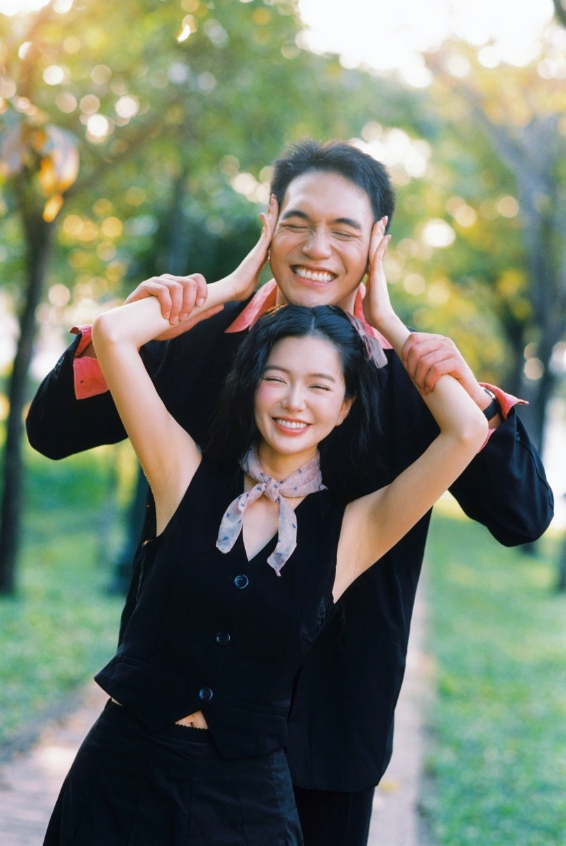 Yên Đan và Nhật Hoàng có chuyện tình lãng mạn, được nhiều người yêu mến. Yên Đan và Nhật Hoàng có chuyện tình lãng mạn, được nhiều người yêu mến.