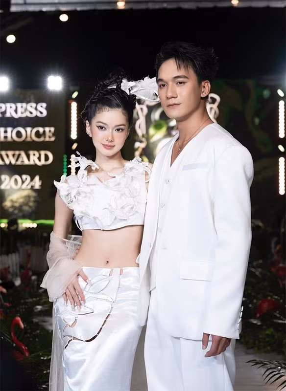 Yên Đan - Nhật Hoàng xác nhận đã chia tay. Yên Đan - Nhật Hoàng xác nhận đã chia tay.