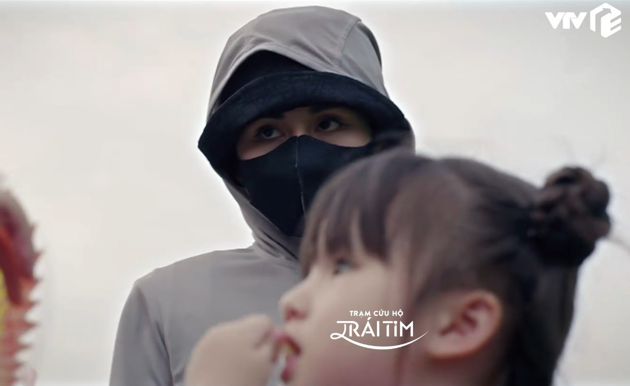 An Nhiên từ kẻ bắt cóc trở thành ân nhân của bé Kitty.