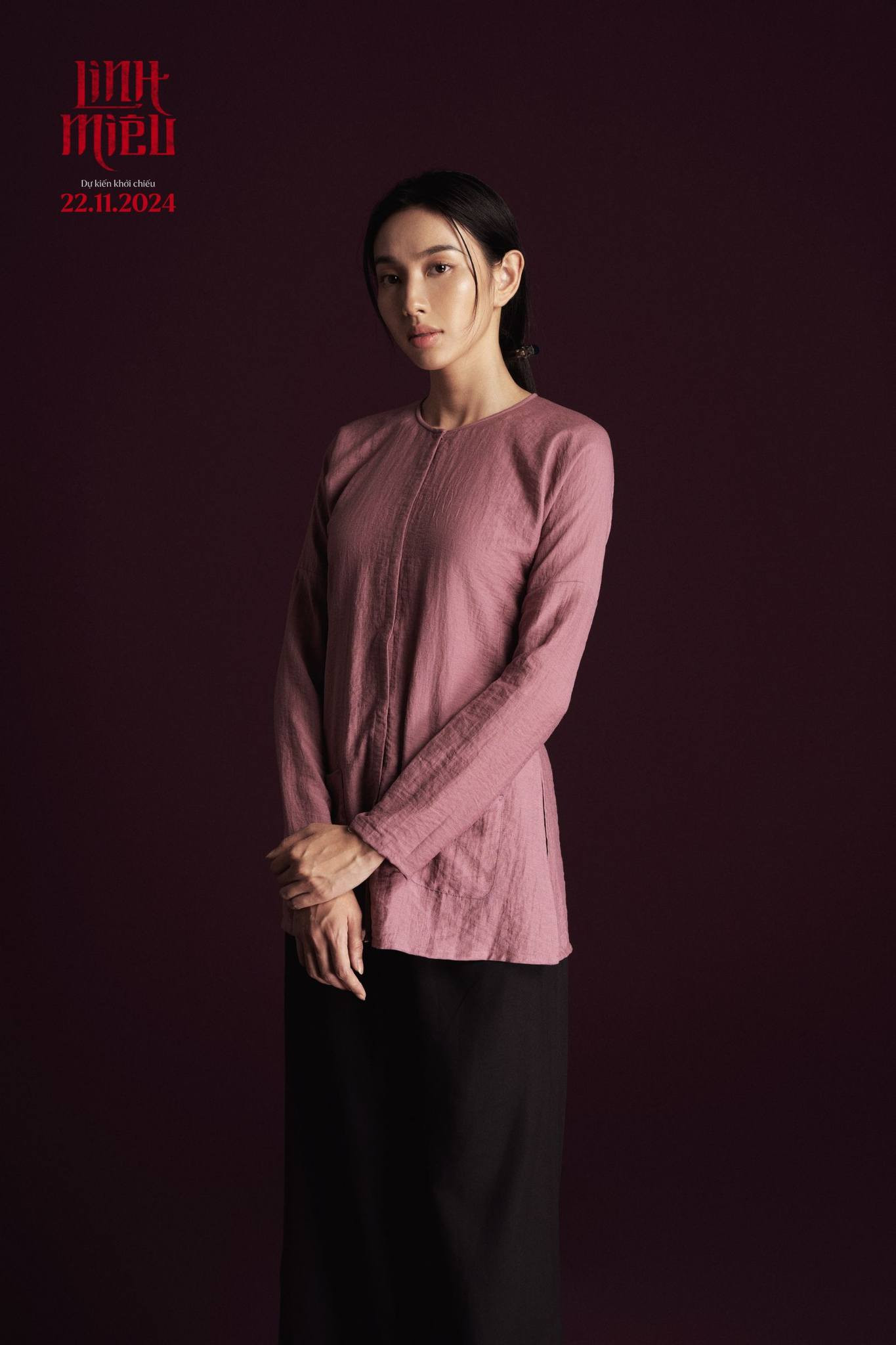 Thùy Tiên vào vai cô hầu gái người Huế.