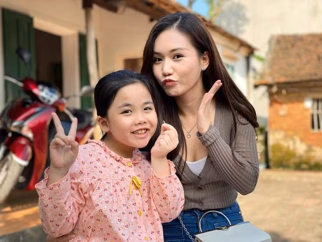 Trang phục của cô bị cho là không phù hợp với bối cảnh