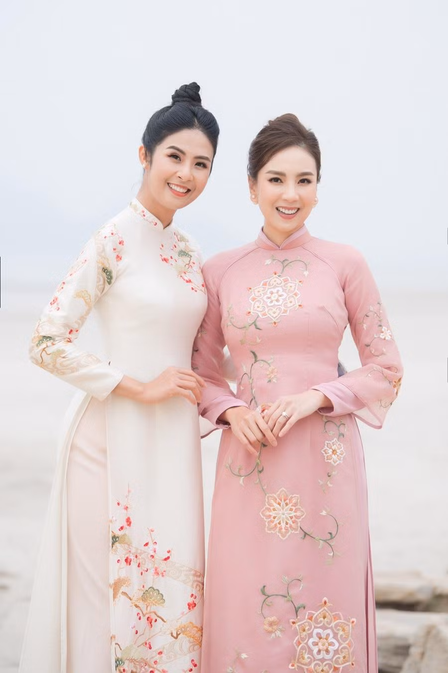 Hoa hậu Ngọc Hân và MC Mai Ngọc.