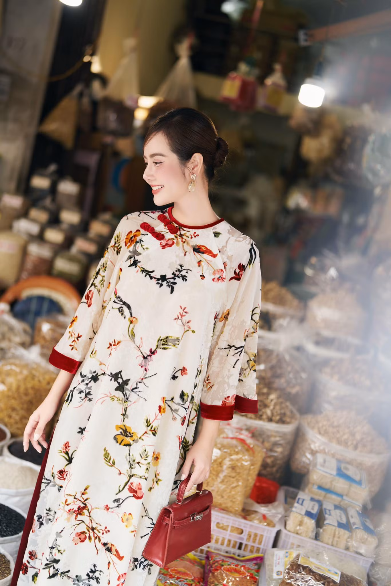 Huyền Lizzie cũng được cho là đang hẹn hò bí mật. Huyền Lizzie cũng được cho là đang hẹn hò bí mật.