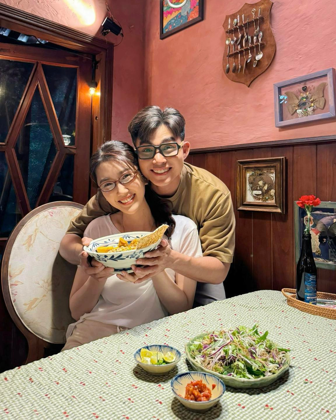 Thúy Ngân và Jun Phạm diễn đôi rất ăn ý.