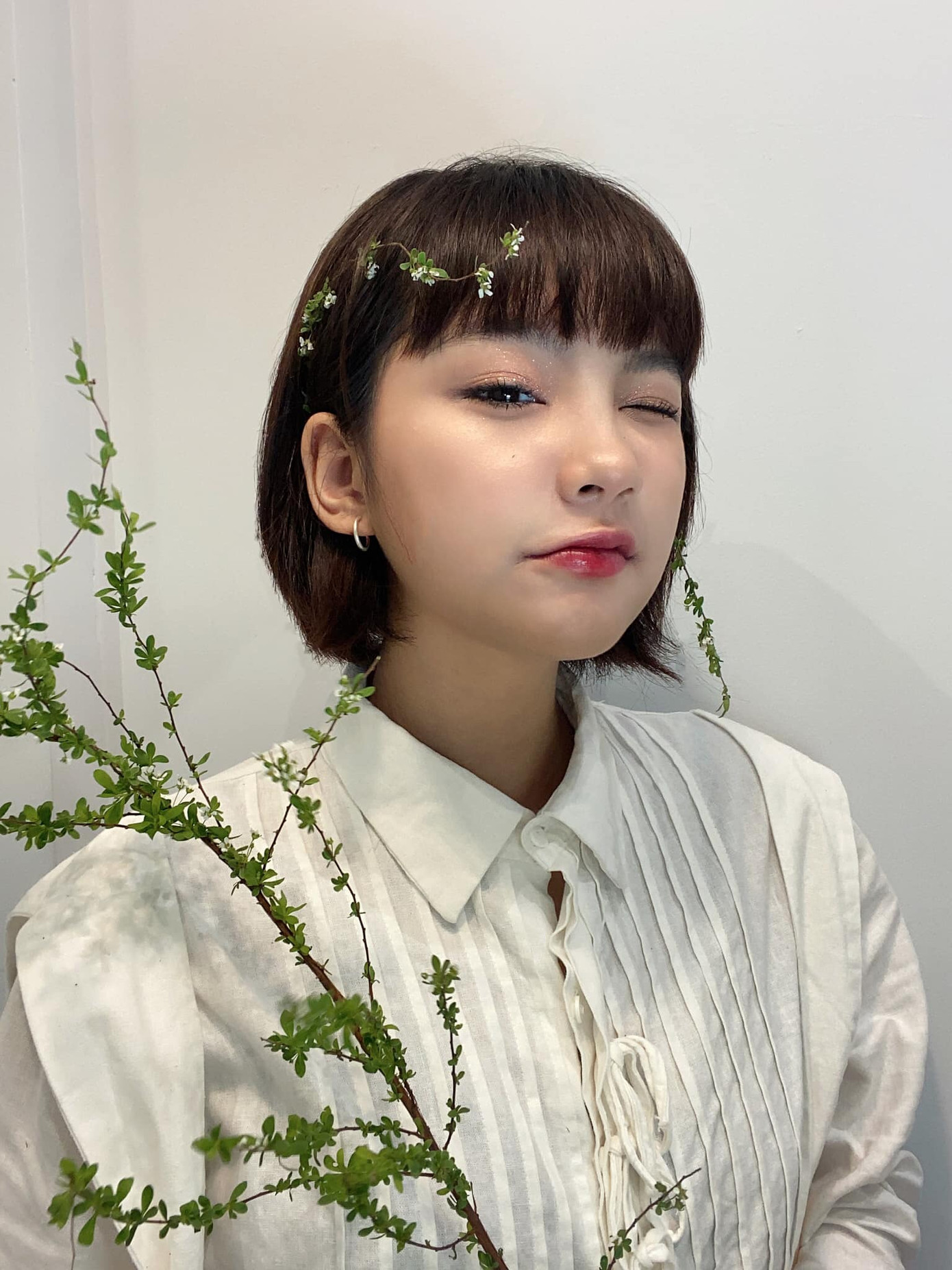 Ở ngoài đời, Thu Hà Ceri điệu đà hơn Ninh "loe" nhiều. Ở ngoài đời, Thu Hà Ceri điệu đà hơn Ninh "loe" nhiều.