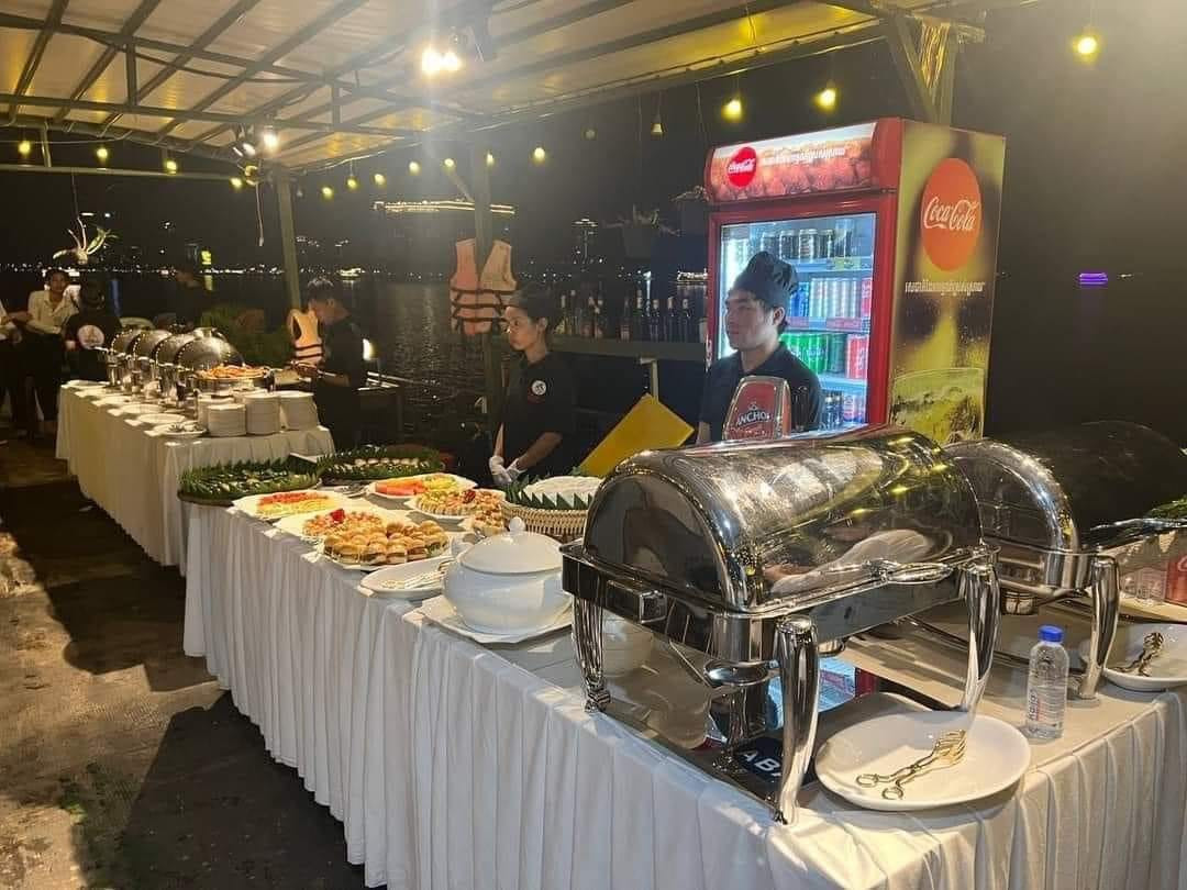 Phía Campuchia nhanh chóng đưa ra bằng chứng thanh minh. Phía Campuchia nhanh chóng đưa ra bằng chứng thanh minh.