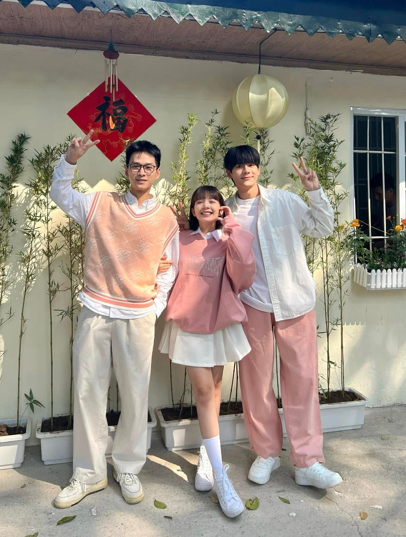 Ba diễn viên chính của phiên bản Việt. Ba diễn viên chính của phiên bản Việt.