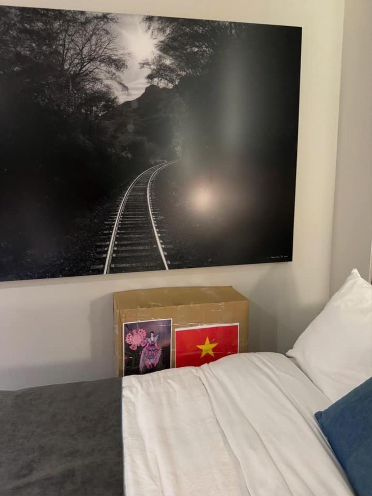 Nàng hậu đã tìm lại được món đồ quan trọng.