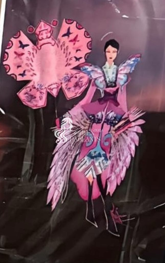 Trang phục dân tộc của Kỳ Duyên có màu sắc ngọt ngào.