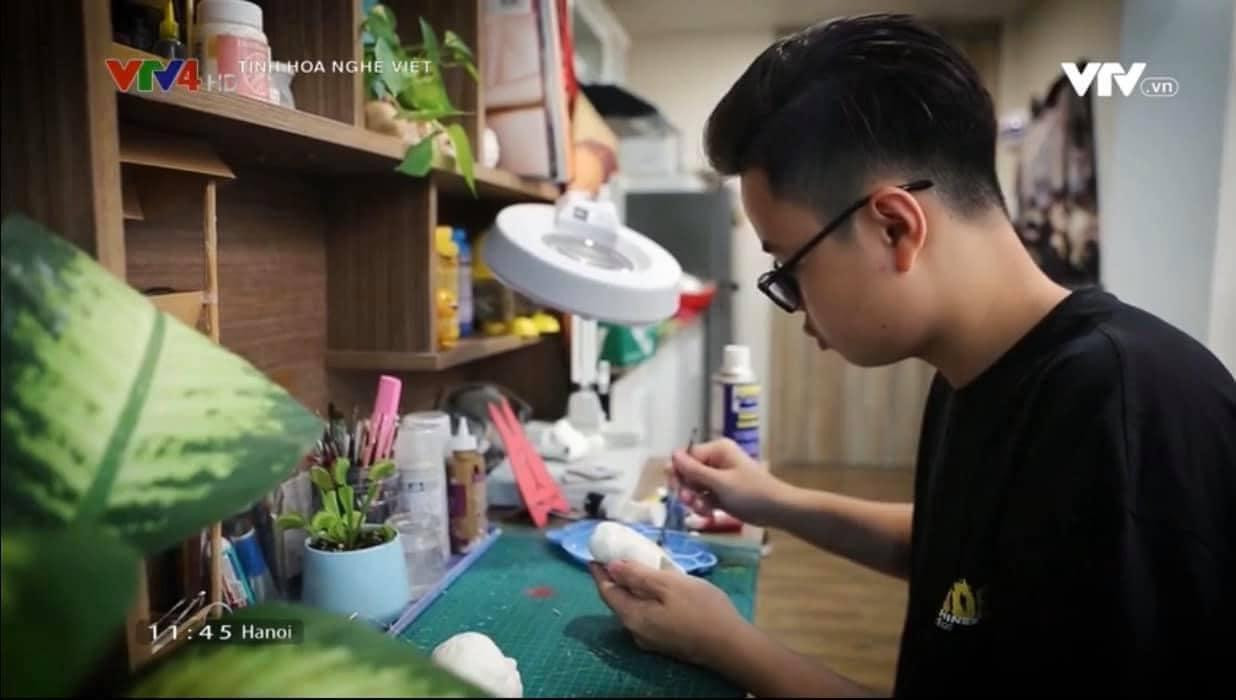 Búp bê khớp cầu khác so với búp bê sản xuất hàng loạt ở chỗ, mỗi “em” được làm bằng tay và trau chuốt rất tỉ mỉ nên trông có hồn riêng.