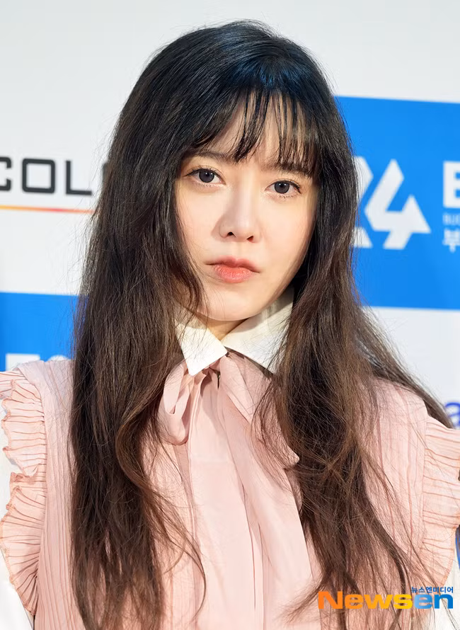 Sau đó Goo Hye Sun lại khẳng định cô đang xây nhà nên chưa có nơi để ở.