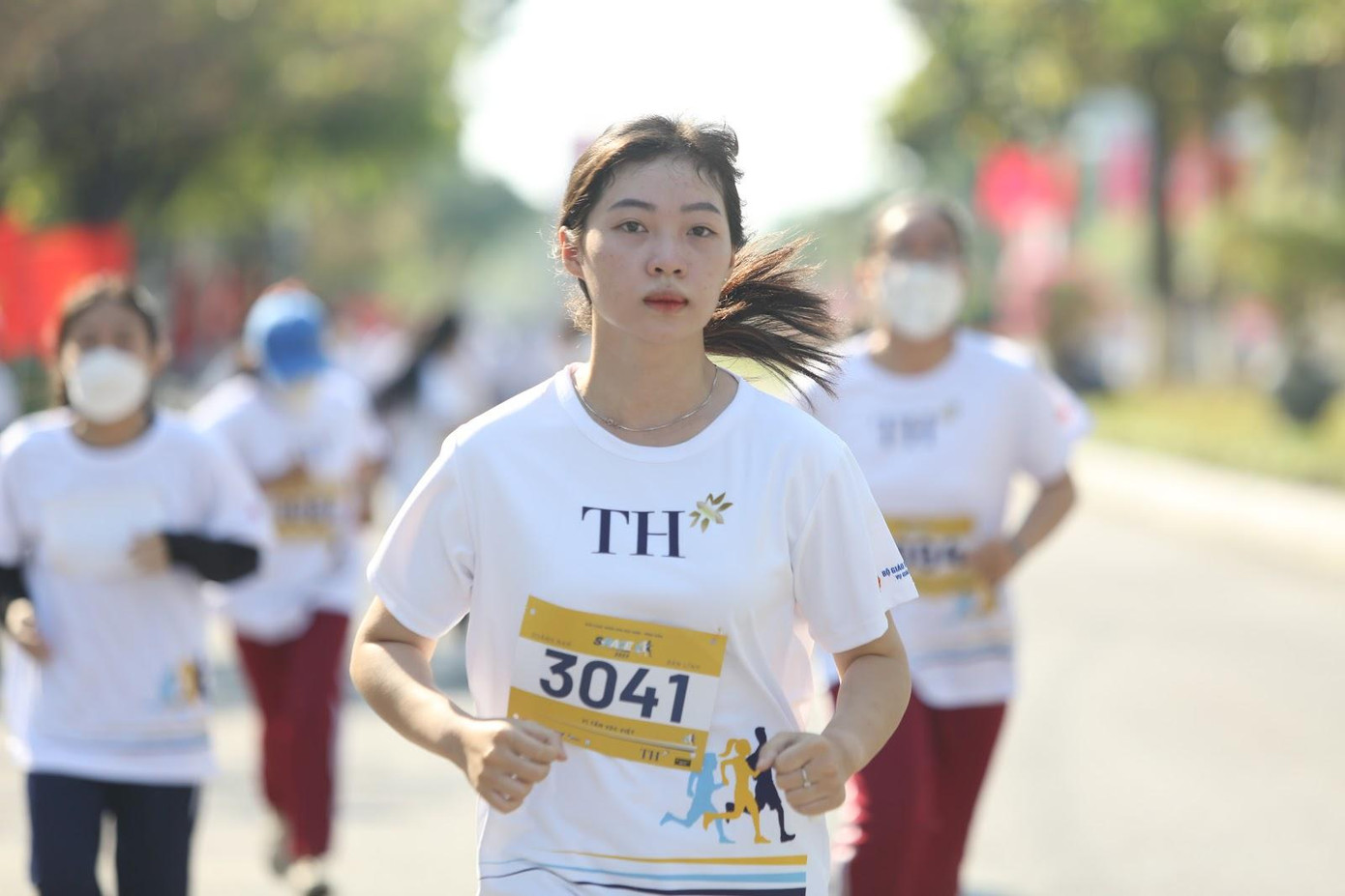Nét duyên dáng nhưng cũng cực khỏe khoắn nhờ việc thường xuyên chạy bộ của các đại sứ S - Race 2022. Nét duyên dáng nhưng cũng cực khỏe khoắn nhờ việc thường xuyên chạy bộ của các đại sứ S - Race 2022.