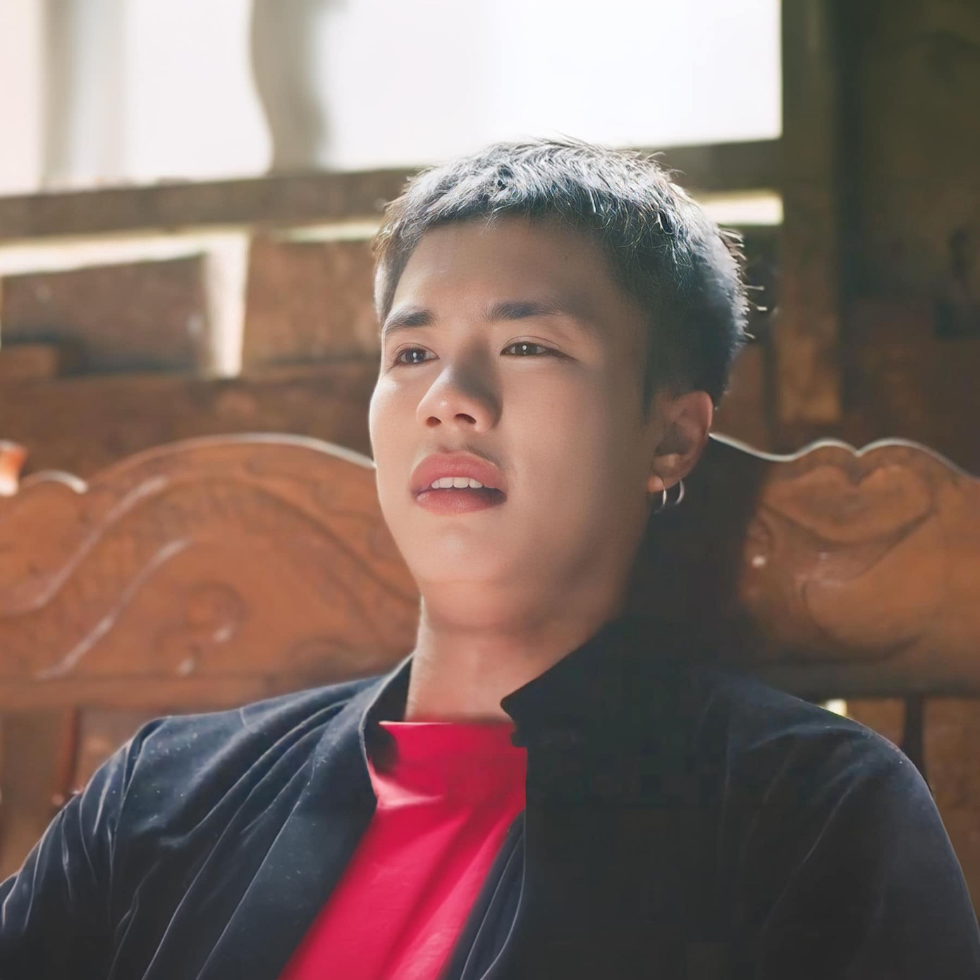 Chàng thiếu gia chỉ biết khóc khi Pu xuống Hà Nội học. Chàng thiếu gia chỉ biết khóc khi Pu xuống Hà Nội học.