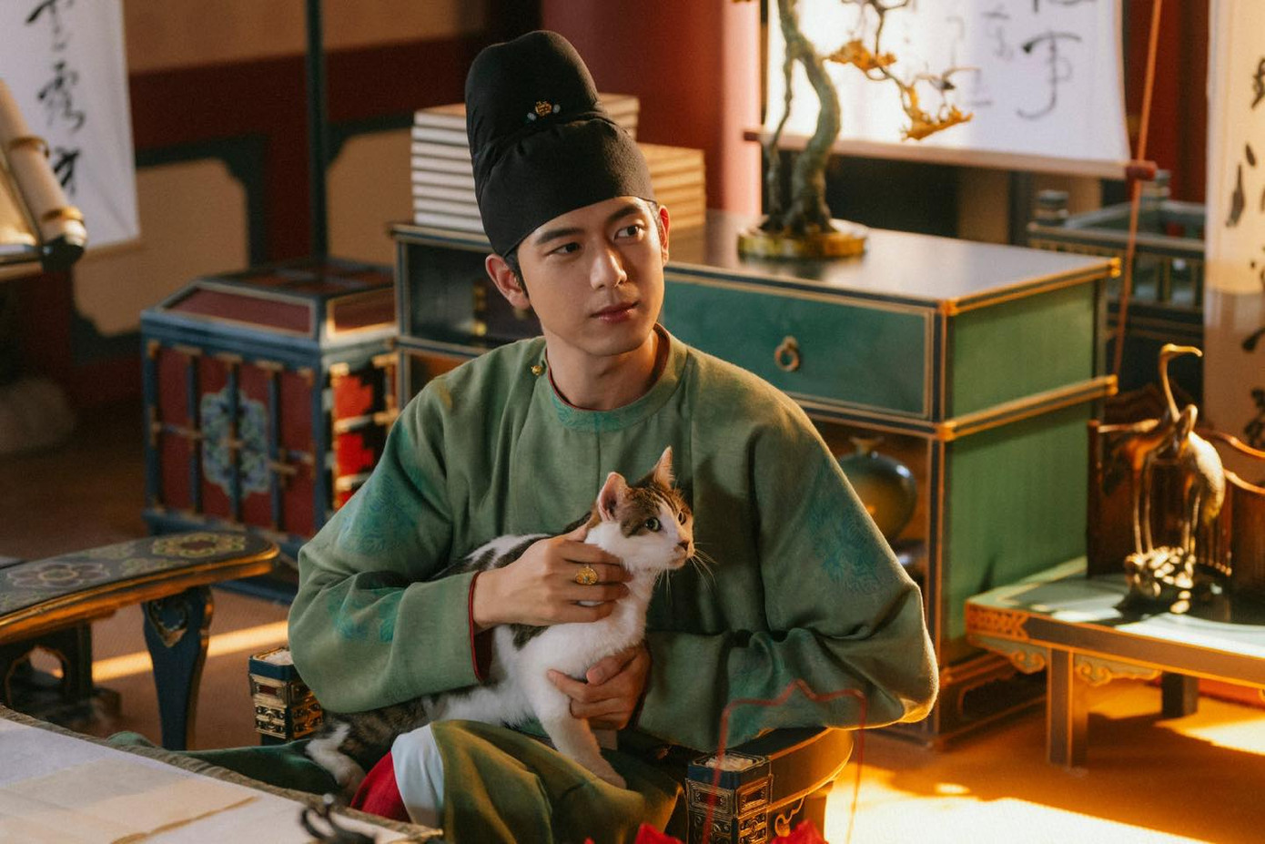 Quốc Sắc Phương Hoa 2 gặp bất lợi nếu lịch chiếu cách quá xa. Quốc Sắc Phương Hoa 2 gặp bất lợi nếu lịch chiếu cách quá xa.