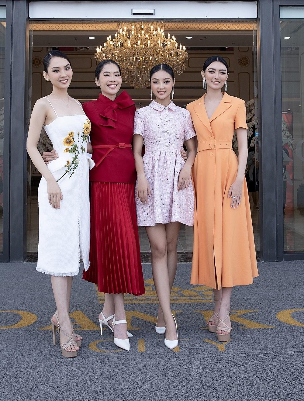 Nam Em không kém phần nổi bật. Nam Em không kém phần nổi bật.