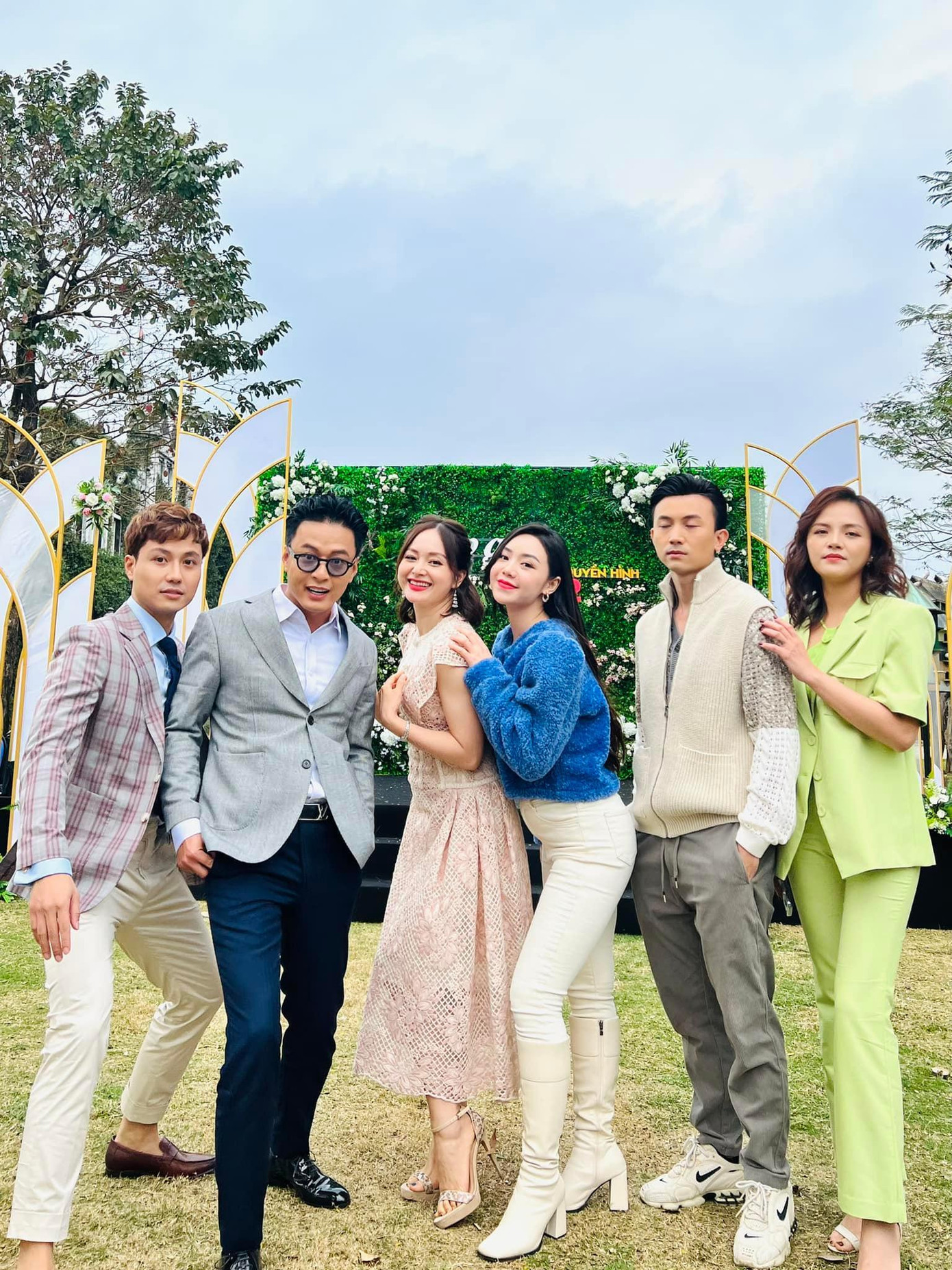 Bức hình gây chú ý của Lan Phương Bức hình gây chú ý của Lan Phương