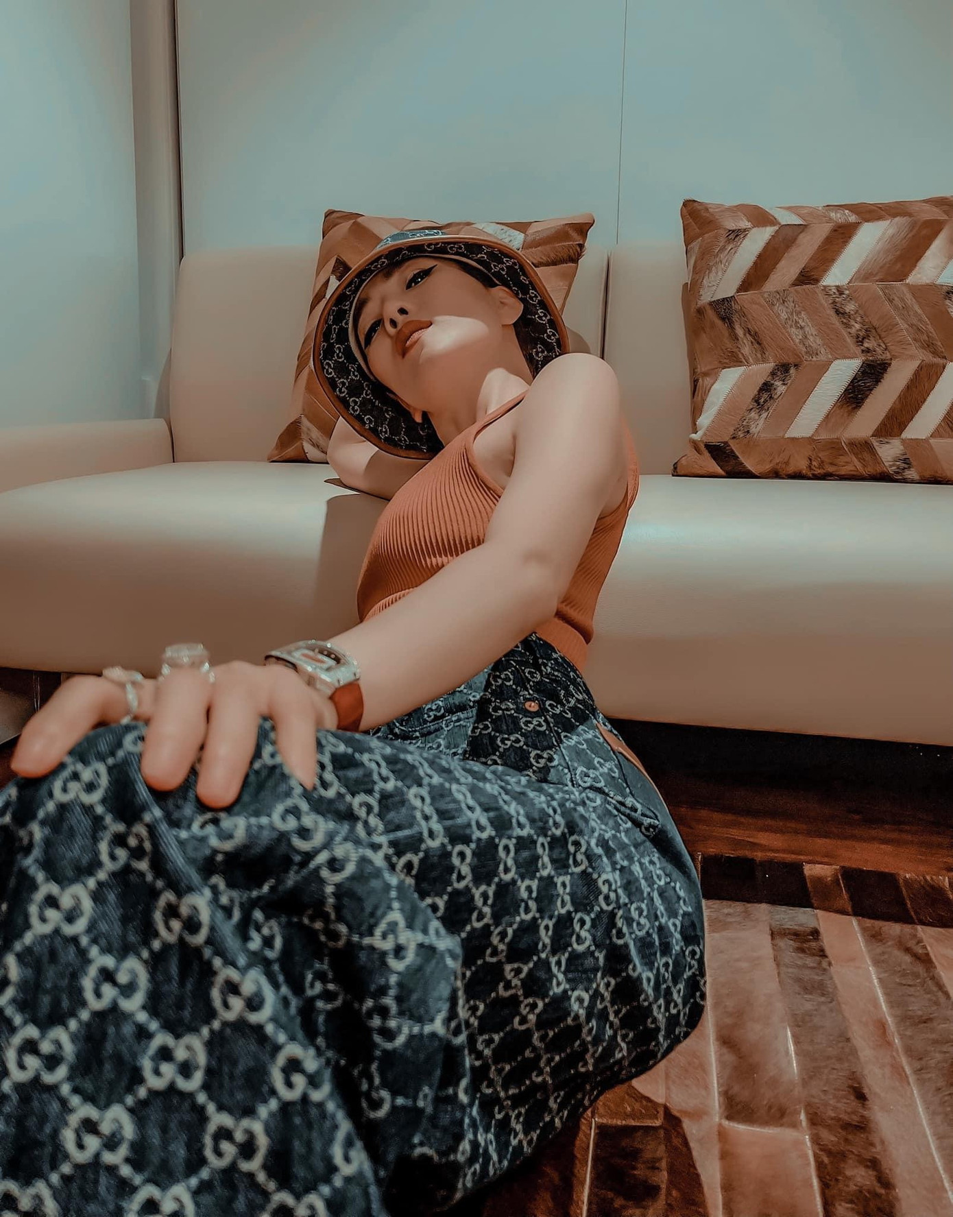 Lệ Quyên nổi tiếng giàu có. Lệ Quyên nổi tiếng giàu có.